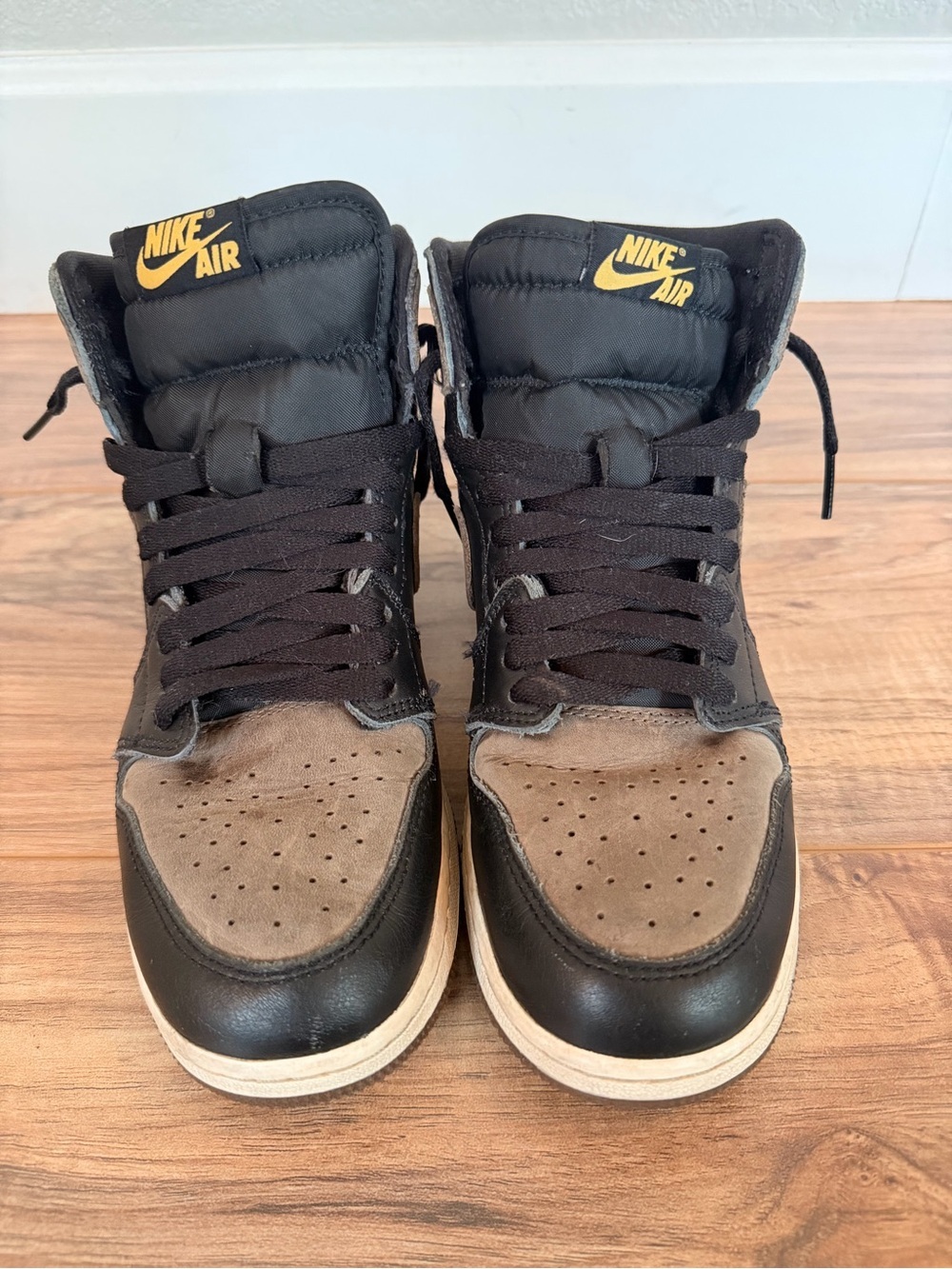 Nike Air Jordan 1 Mid Top Sneakers - Black Leather & Brown Suede Size 6.5 - Picture 2 of 8
